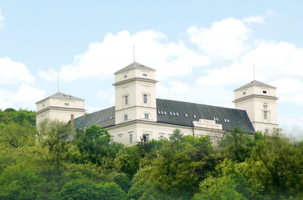 Zámek Račice Zámek Račice